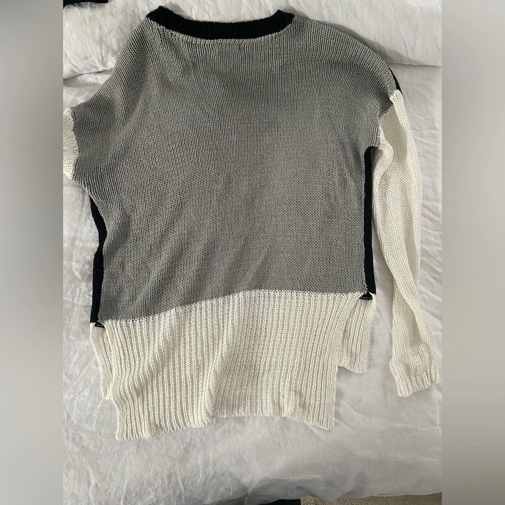 Colorblock sweater - Picture 2 of 4